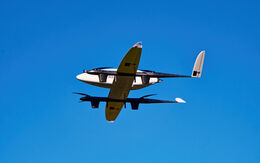 Drohne beim Testflug des Projekts Medical Drone Service.