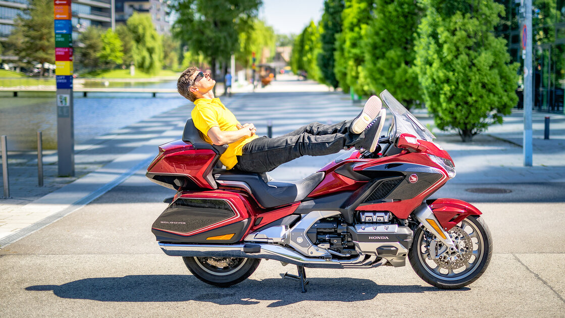 Neuer Outdoor-Leichtgewichts-Motorrad-Getränkehalter Getränkehalter  Galvanisierter Wasserbecherhalter Reise für Honda Goldwing Gl1800 F6b